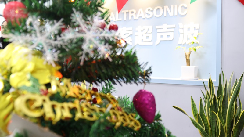 Коллектив компании Altrasonic поздравляет вас с Рождеством и Новым 2022 годом!